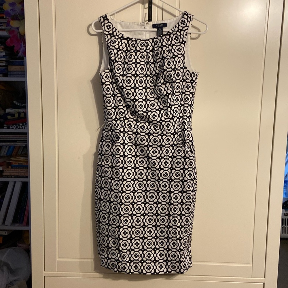 Black and white Chap’s sleeveless dress